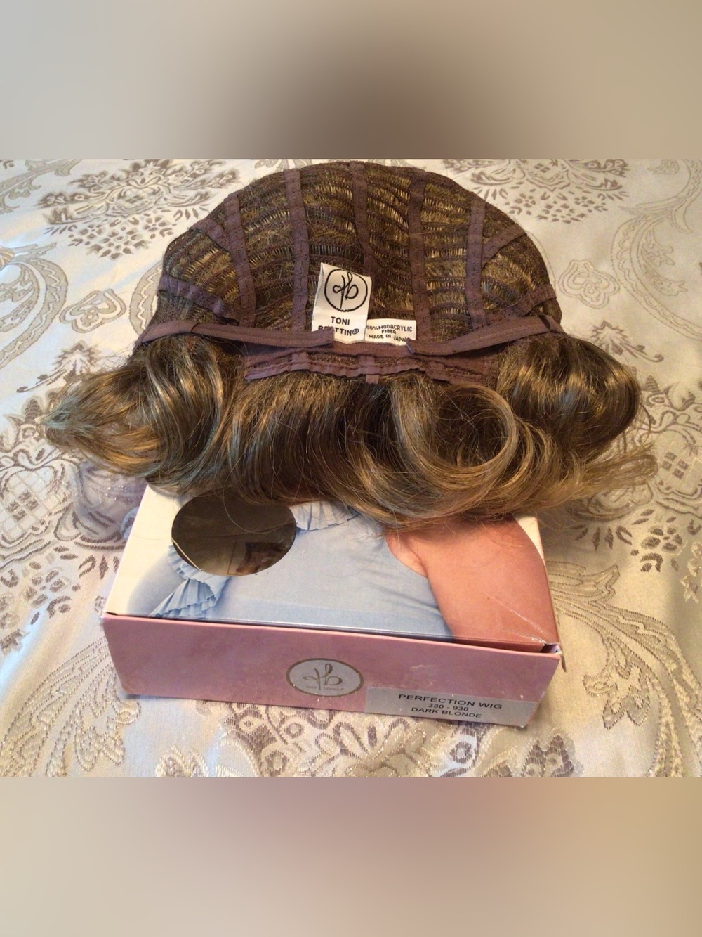 Toni Brattin “Perfection” Wig Dark Blonde - Picture 7 of 8